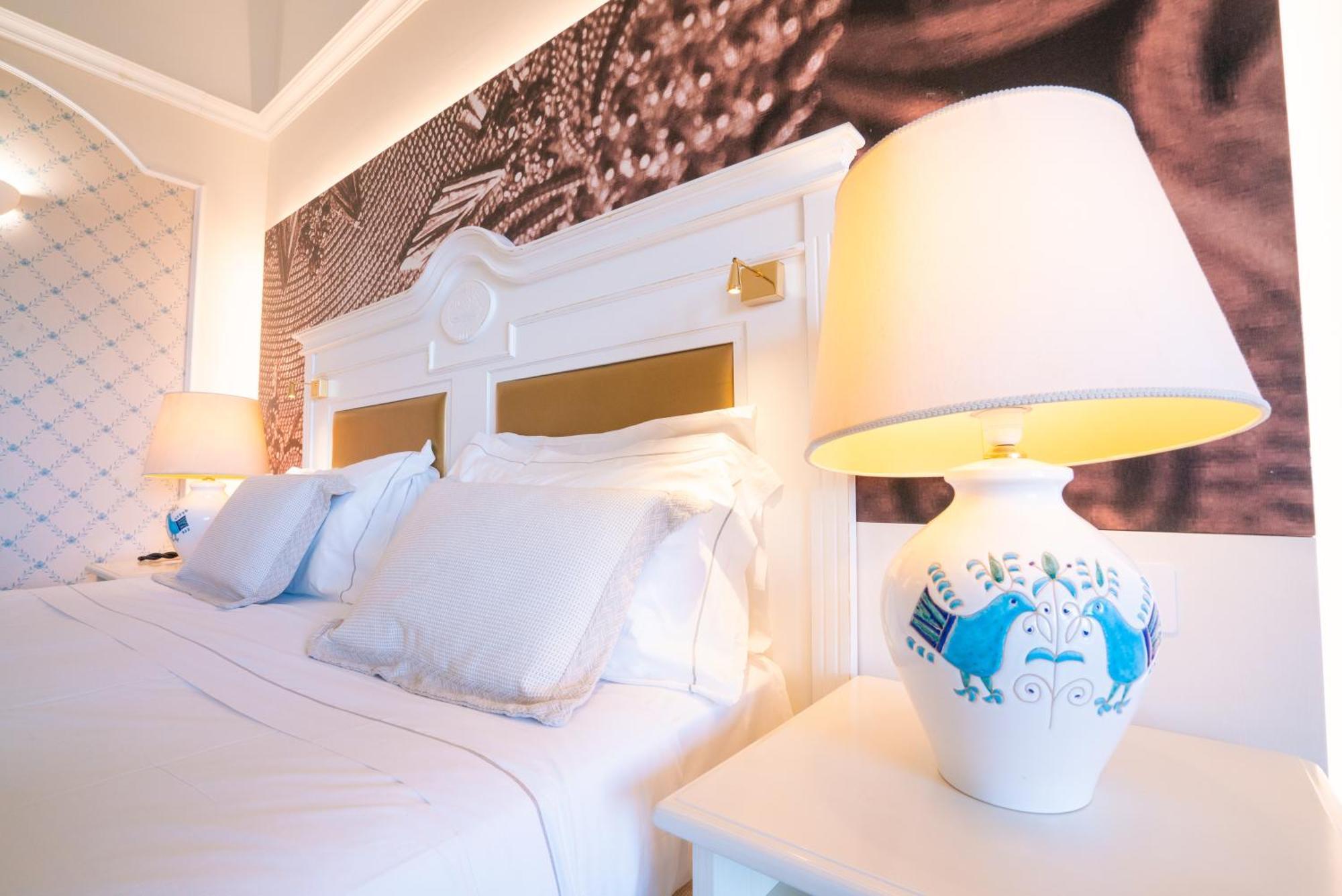 Hotel Santa Gilla Капотера Екстериор снимка