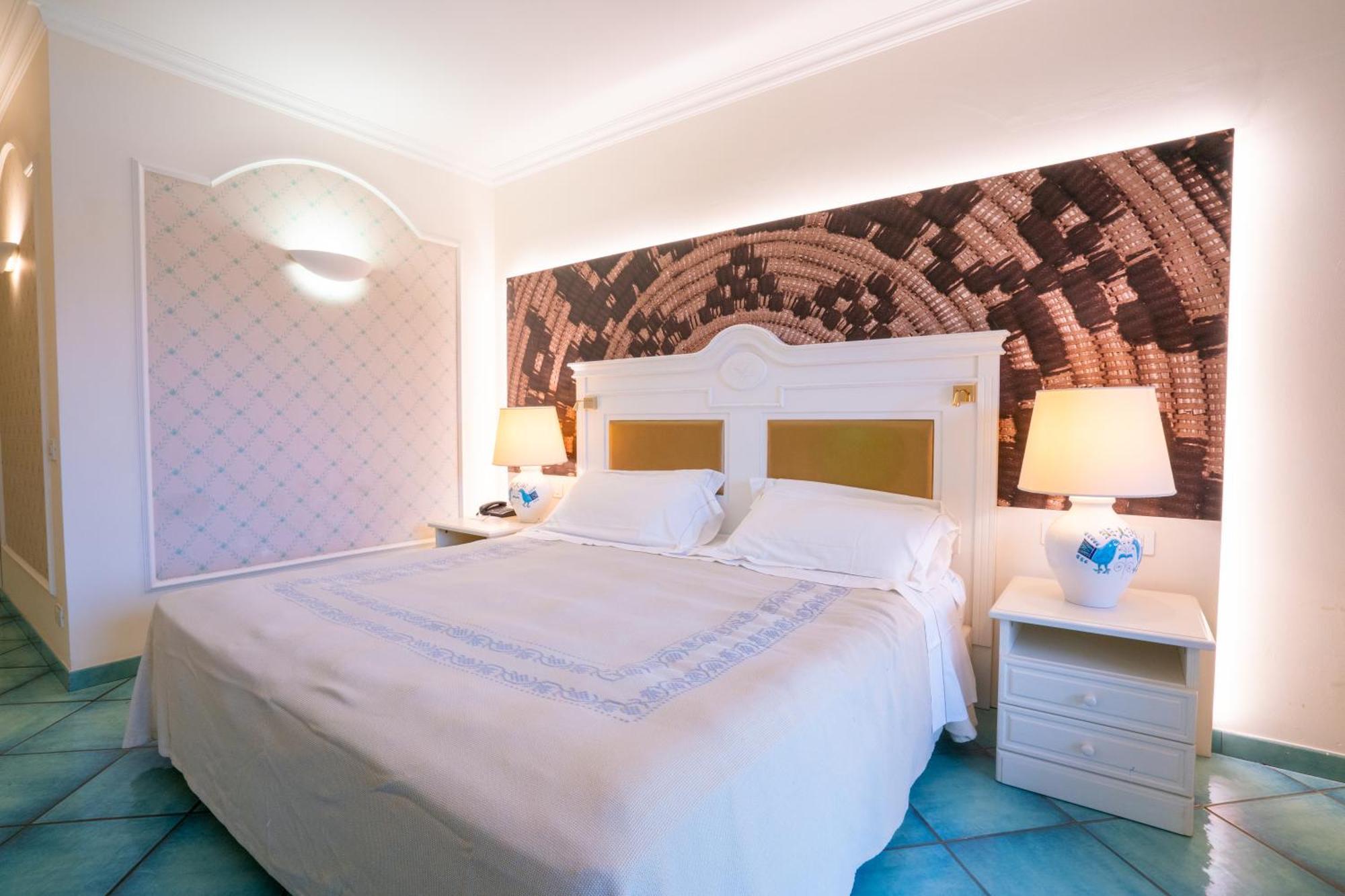 Hotel Santa Gilla Капотера Екстериор снимка