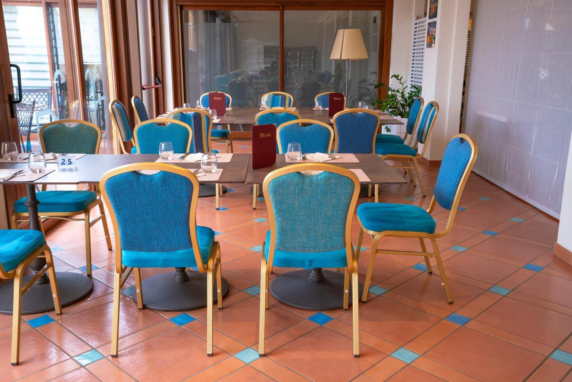 Hotel Santa Gilla Капотера Екстериор снимка